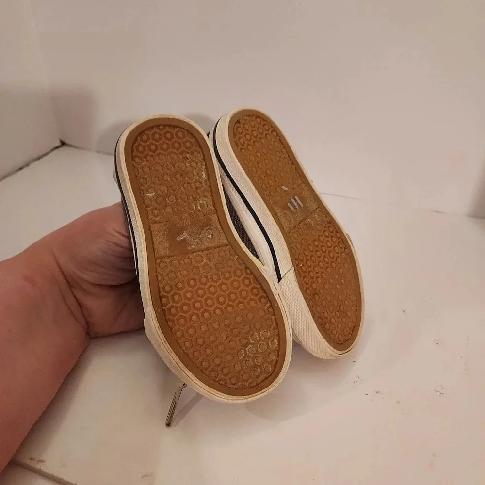 Genuine Kids by OshKosh Denim Lace Up Casual Sneakers in Size 6 (Toddler Size)